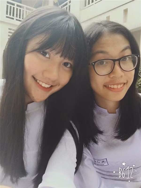 2 em gái xinh đẹp của danh hài Trấn Thành