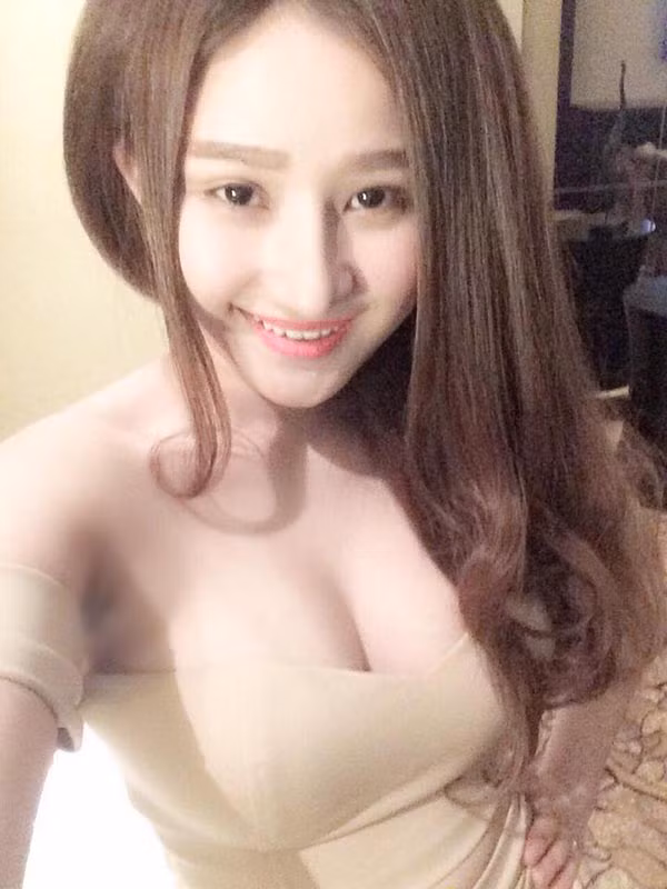  Sau này, Ivy bắt đầu thử sức với công việc ca hát, người mẫu, diễn xuất... và đạt được những thành công nhất định. 