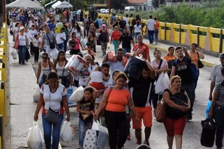 Venezuela đóng cửa biên giới để "tiêu diệt mafia"