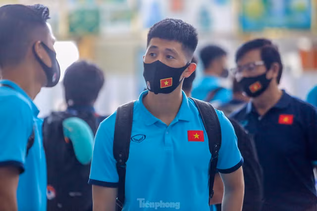 Trung vệ Đình Trọng.