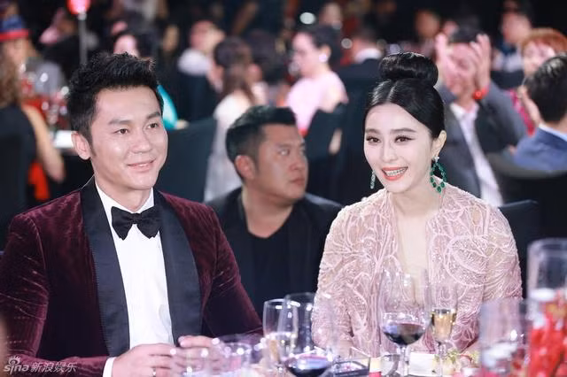 Phạm Băng Băng xấu hổ vì bạn trai say khướt trước mặt bố