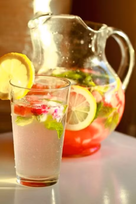 Mach ban cach lam nuoc detox dep da, giai nhiet mua he - Anh 2