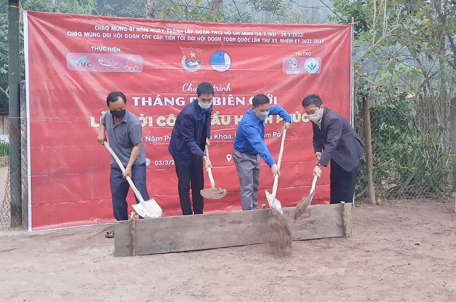 Khởi công Công trình cầu bản Nậm Pồ Con, xã Nà Khoa (huyện Nậm Pồ).