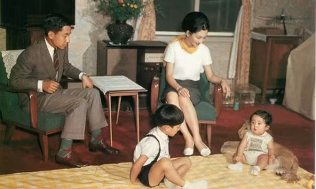Quy tac nuoi con khong theo truyen thong cua Hoang hau Nhat - Anh 1