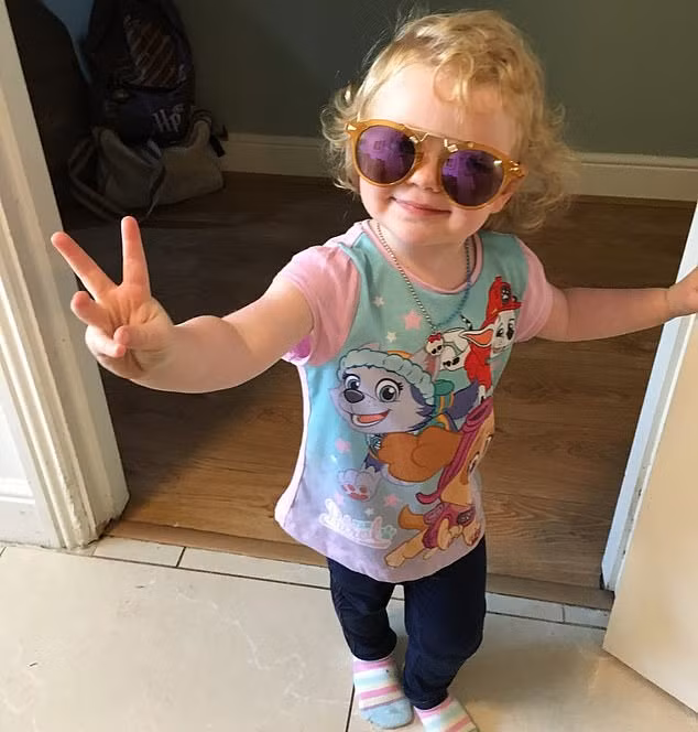 Daisy được các cô giáo đặt bí danh "Crazy Daisy".