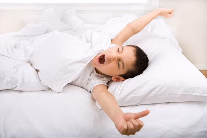 Với những chiêu này, bạn sẽ luôn thành công khi muốn gọi con dậy sớm đi học