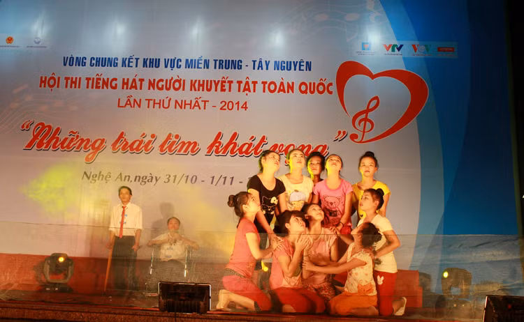 Tiết mục dự thi của đoàn Hà Tĩnh Tiết mục dự thi của đoàn Hà Tĩnh