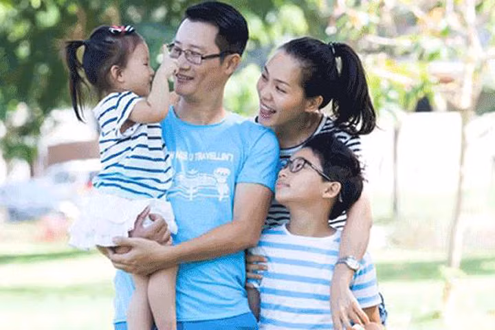 Ca sĩ Hoàng Bách: Nguyên tắc vàng phải nhớ để con không bị lạm dụng tình dục
