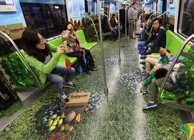 Hành khách đi tàu thích thu khi được đi chuyến tàu 3D độc đáo này
