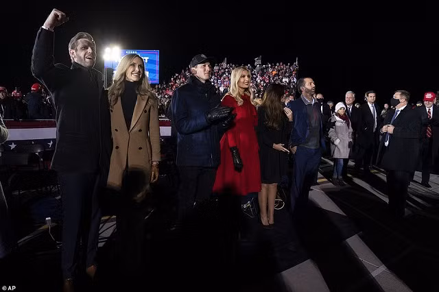 TT Trump: “Đừng làm tôi khóc!” ảnh 7