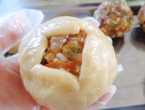 Bánh Trung thu nhân mứt khô trứng muối - 9