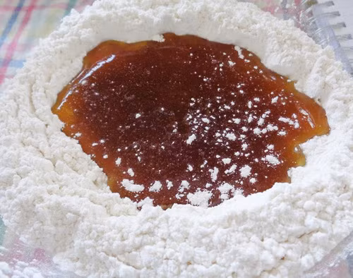 Bánh Trung thu nhân mứt khô trứng muối - 4