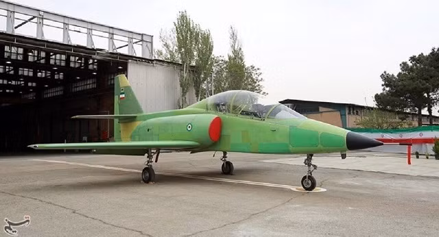 Tiêm kích đánh chặn Kowsar của Iran