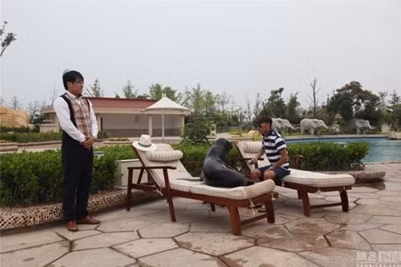 Dai gia thue sieu khach san to chuc sinh nhat thu cung