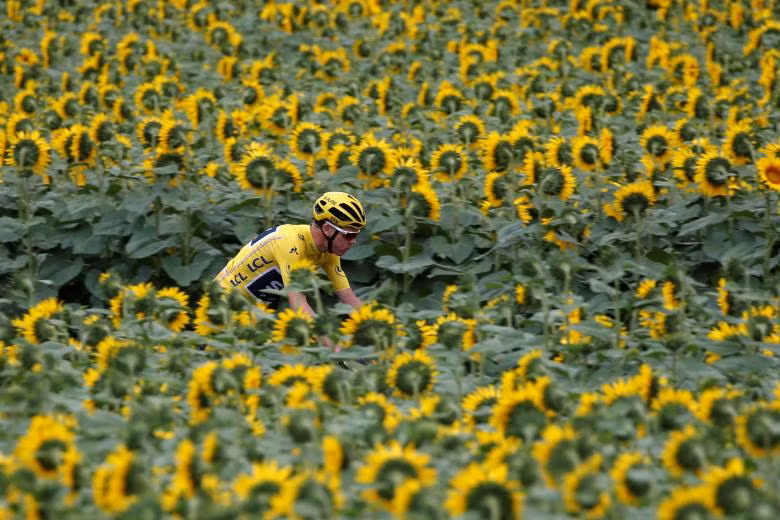Vận động viên đua xe của Anh Chris Froome trong cuộc đua dài 178km tại Pháp.