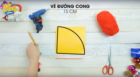 Du khong kheo tay, me van co the tu lam mon qua Giang sinh nay cho be - Anh 2