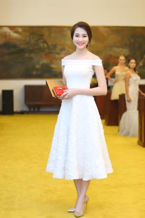 Nụ cười tỏa sáng của hoa hậu Đặng Thu Thảo Nu cuoi toa sang cua hoa hau Dang Thu Thao
