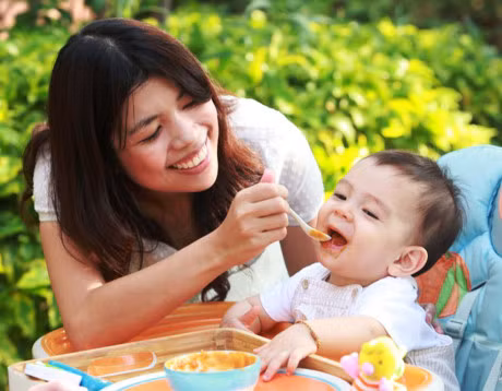 Sai lam cua me Viet khien con bieng an va day la giai phap - Anh 3