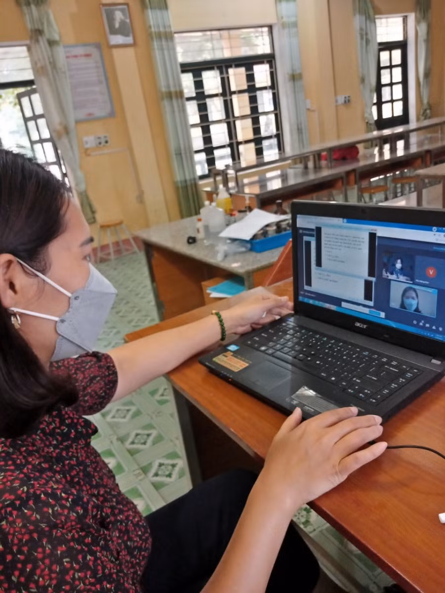Dừng đến trường, nhiều trường học vùng khó tại huyện Điện Biên (tỉnh Điện Biên) gặp nhiều khó khăn trong tổ chức dạy học trực tuyến. Ảnh NTCC.