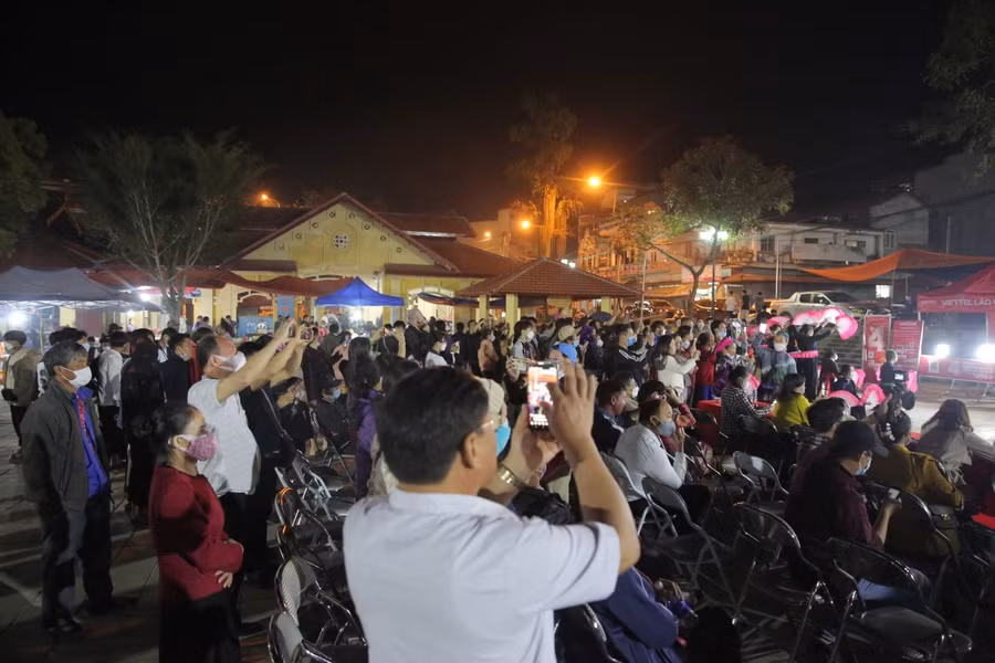 Chương trình thu hút đông đảo du khách.