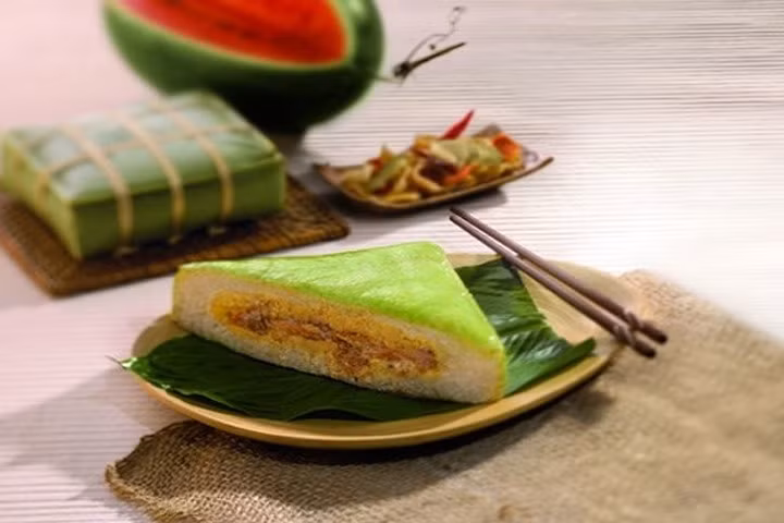 Gợi ý cách ăn những món khoái khẩu trong ngày Tết không lo tăng cân