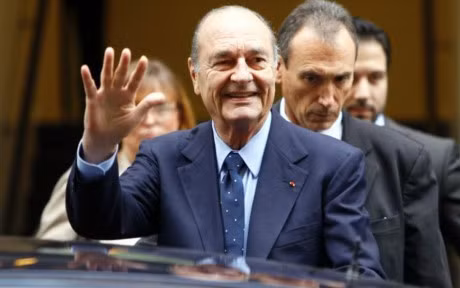 Cuu Tong thong Phap Jacques Chirac nhap vien khan cap vi nhiem trung phoi - Anh 1
