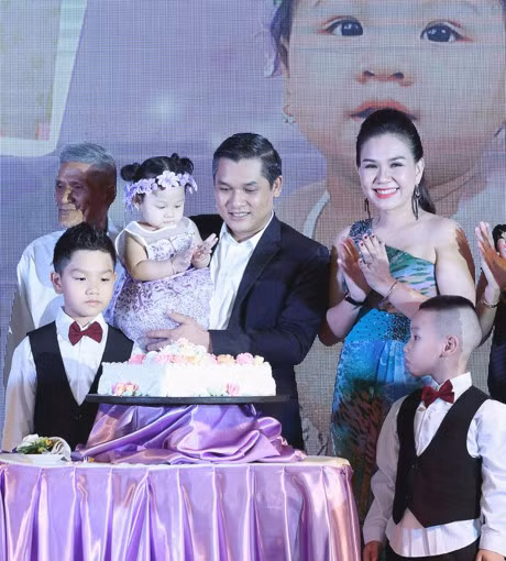 Nhung bua tiec thoi noi hoanh trang co 