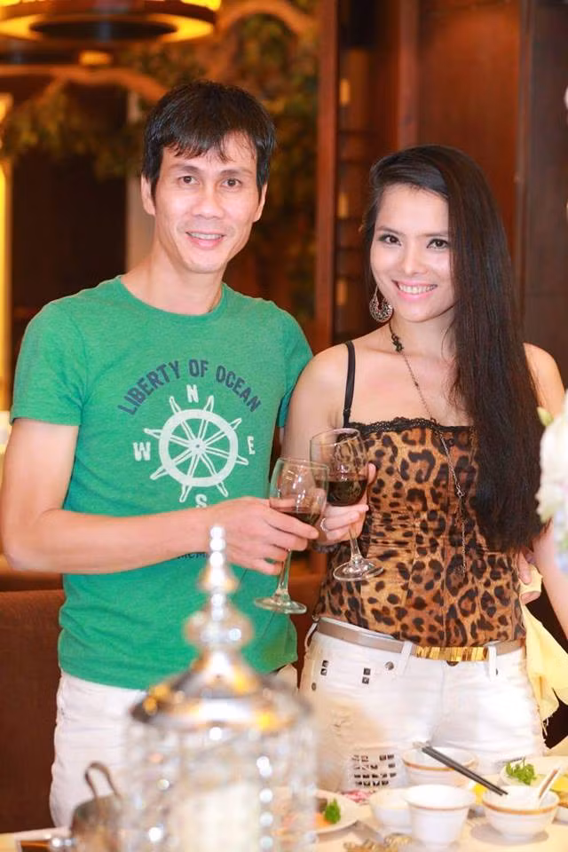 Hé lộ thêm chân dung người chồng bí ẩn của 