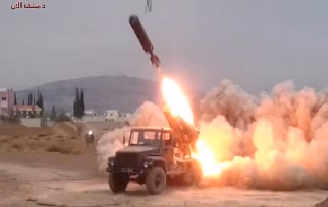 Rocket của quân đội Syria tấn công vào phiến quân tại Dara"a