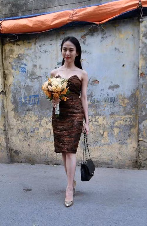 9X xinh đẹp bỏ học để kinh doanh có thu nhập 