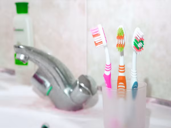 Đừng để bàn chải đánh răng đe dọa sức khỏe của bạn