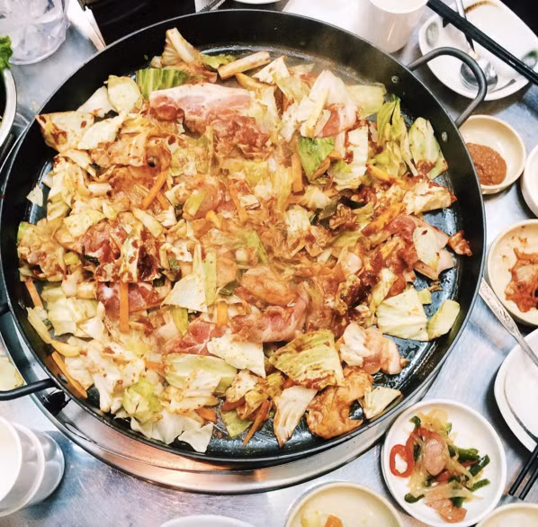 4 lý do khiến gà xào bắp cải phô mai trở thành món ăn hot nhất những ngày này! - Ảnh 13.