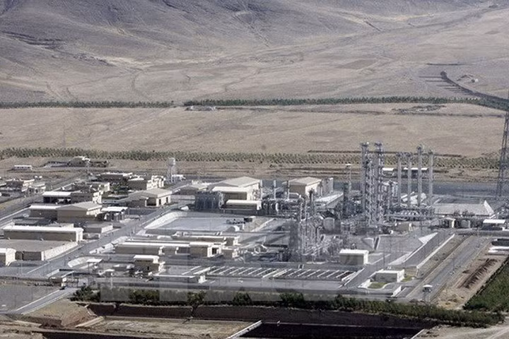 Iran sẵn sàng giảm dự trữ nước nặng nhằm tuân thủ thỏa thuận hạt nhân
