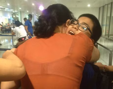 Qua bi tu Singapore tang me chua ung thu va long hieu thao - Anh 2