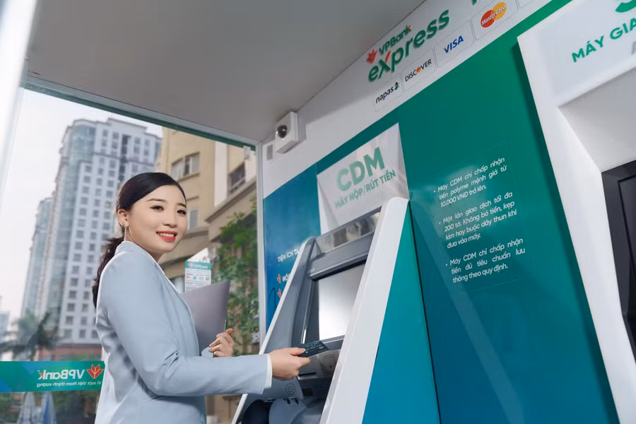 VPBank tái định vị thương hiệu từ các phòng giao dịch ảnh 2