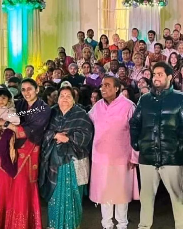 Nhiều thành viên trong gia đình Ambani đã tụ tập để chúc mừng sinh nhật xa hoa của Prithvi.