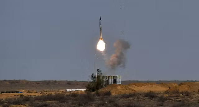 Hệ thống phòng thủ S-400 của Nga.