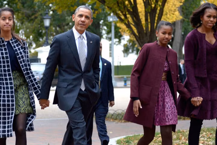 Ông Obama "chi mạnh" mua nhiều nhà để vợ con sống thoải mái, không bị xâm phạm đời tư