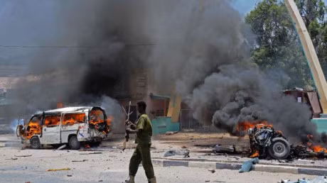 No bom xe tai thu do Somalia, mot quan chuc chinh phu thiet mang - Anh 1