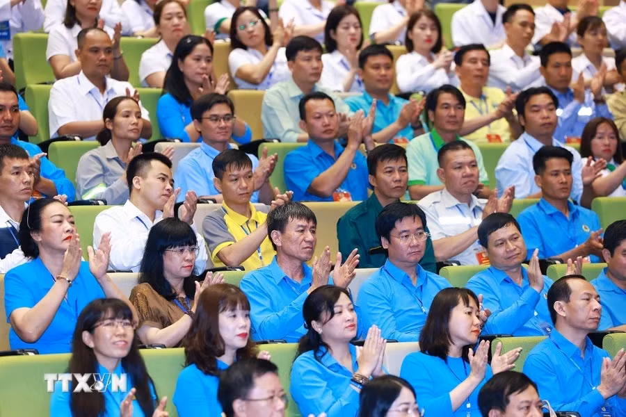 Các đại biểu tham dự Diễn đàn Nâng cao Năng suất Lao động Quốc gia năm 2024. (Ảnh: Dương Giang/TTXVN) Các đại biểu tham dự Diễn đàn Nâng cao Năng suất Lao động Quốc gia năm 2024. (Ảnh: Dương Giang/TTXVN)