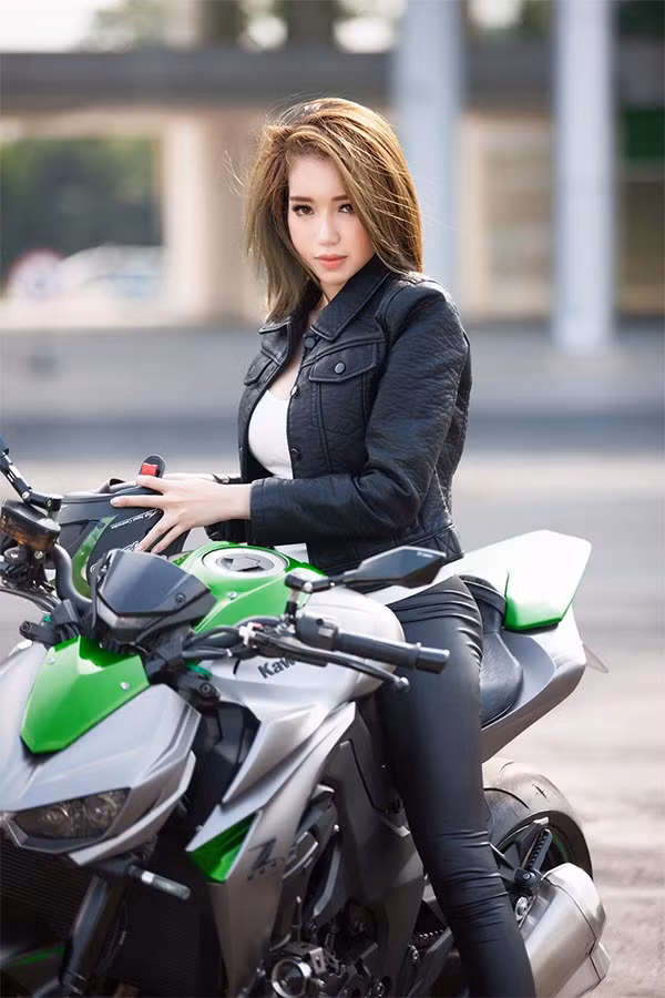 Elly Trần nổi loạn với phong cách cực ngầu ảnh 4