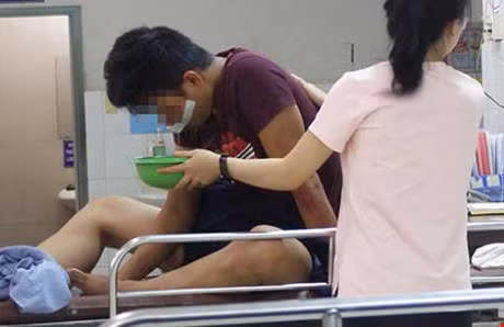Ruou, tai nan giao thong va noi long cua vo - Anh 1