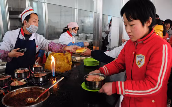 Một căng tin trường học ở Trung Quốc.