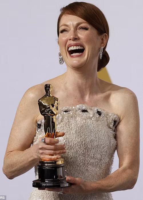 Tiết lộ thú vị về xuất xứ nghệ danh của sao Hollywood - Hình 5 Tiet lo thu vi ve xuat xu nghe danh cua sao Hollywood-Hinh-5
