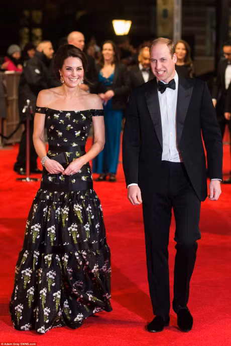 Dan sao Hollywood long lay tren tham do cua le trao giai BAFTA - Anh 2
