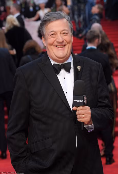 Dan sao Hollywood long lay tren tham do cua le trao giai BAFTA - Anh 21