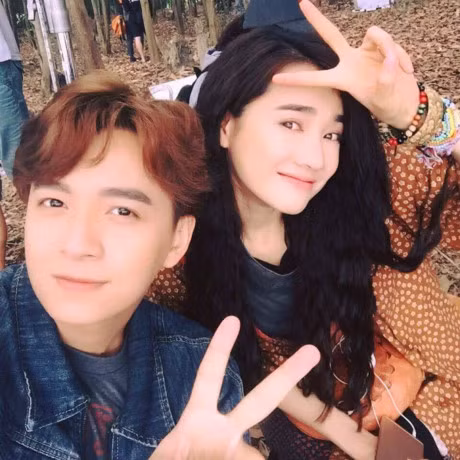 Ho Ngoc Ha khoe kinh doc, Angela Phuong Trinh xinh dep voi toc xoan bong benh - Anh 8