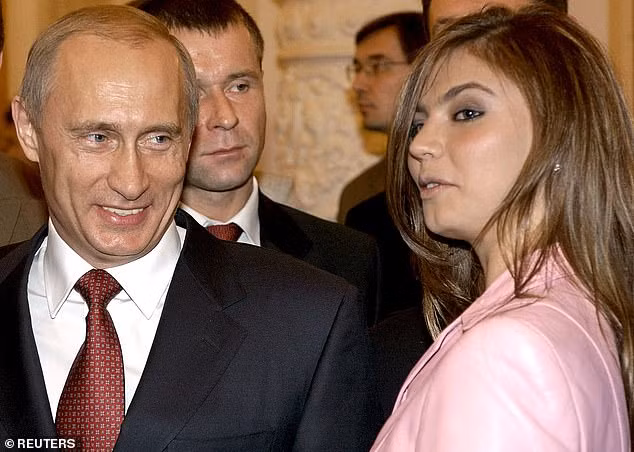 Câu hỏi về hôn nhân của Tổng thống Putin thường bị cấm kỵ tại Nga Câu hỏi về hôn nhân của Tổng thống Putin thường bị cấm kỵ tại Nga