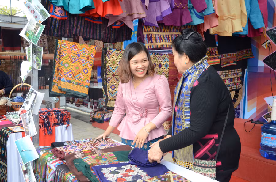Sảm phẩm thổ cầm Lào của Điện Biên được giới thiệu tại các sự kiện chính trị, văn hóa, xã hội do địa phương tổ chức.