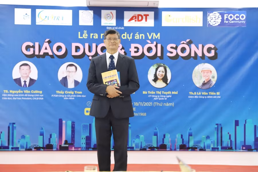 Tiến sĩ Nguyễn Văn Cường – Đại học Posdam CHLB Đức phát biểu tại lễ ra mắt dự án.